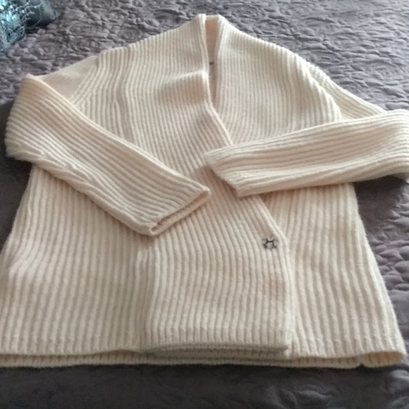 Ann Taylor Cardi - Picture 9 of 9